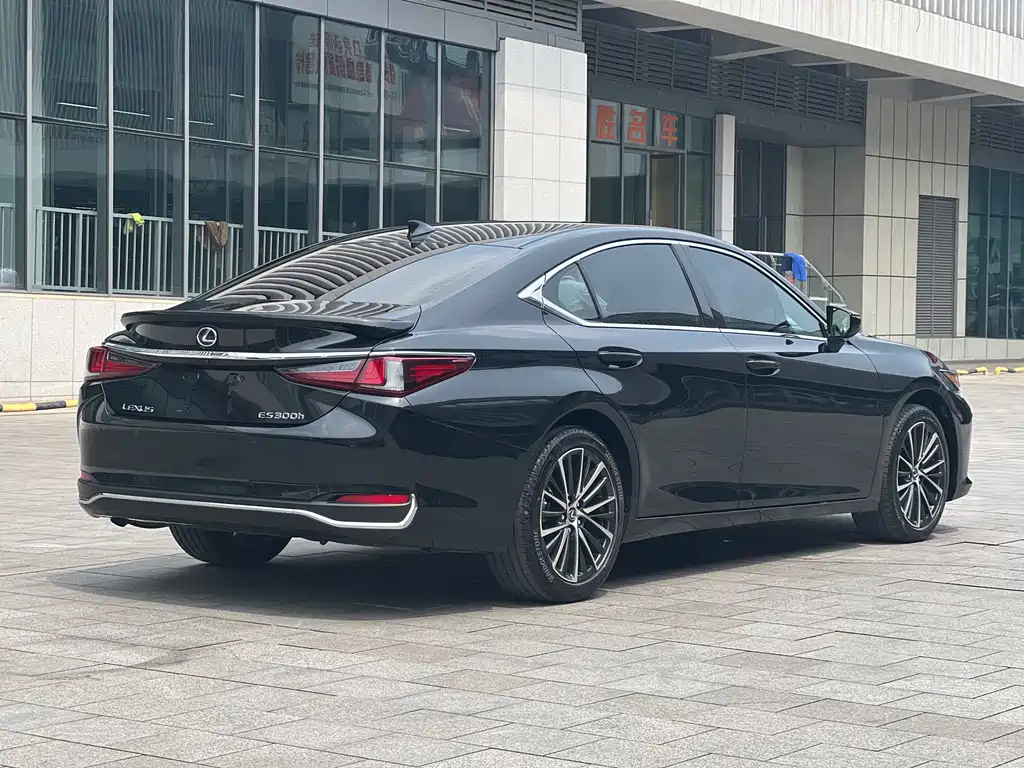 LEXUS ES 2022