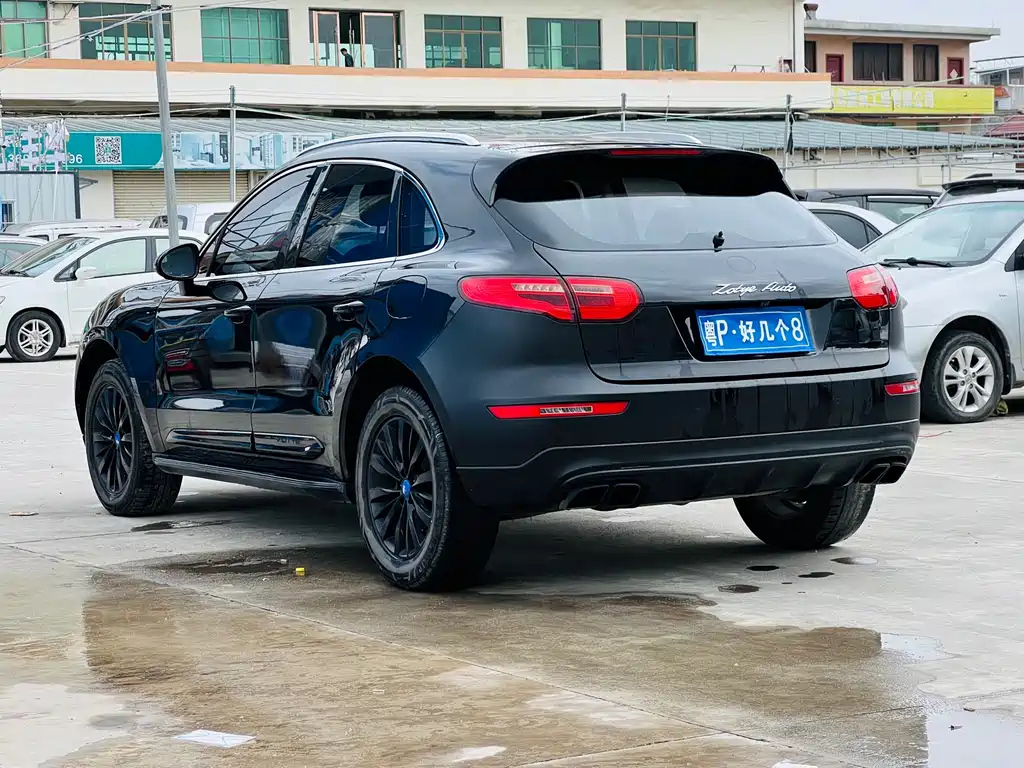 ZOTYE SR9 2017
