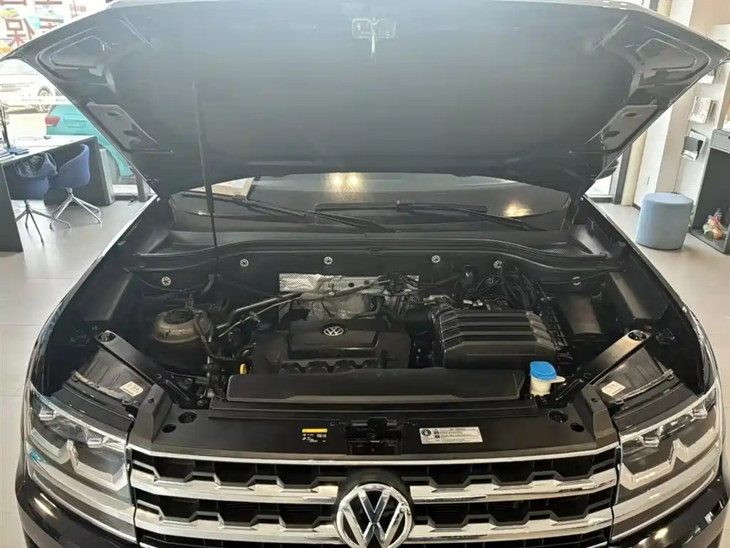 VOLKSWAGEN TOURAN 2021