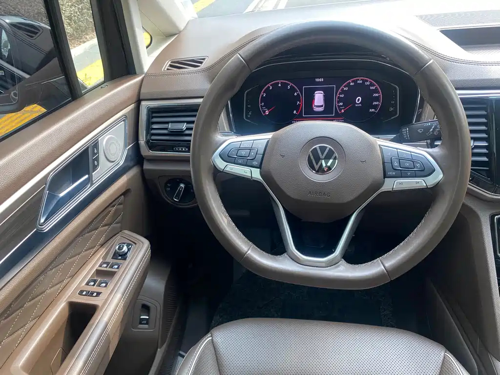 VOLKSWAGEN VILORAN 2022