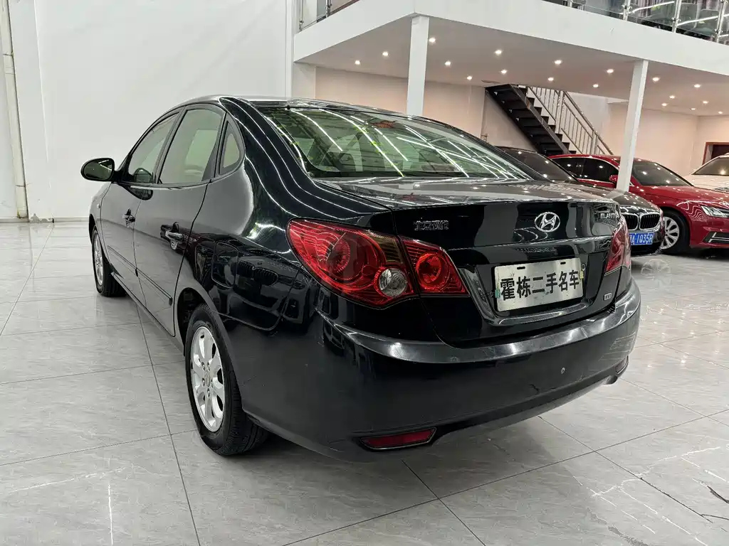 HYUNDAI CELESTA 2010