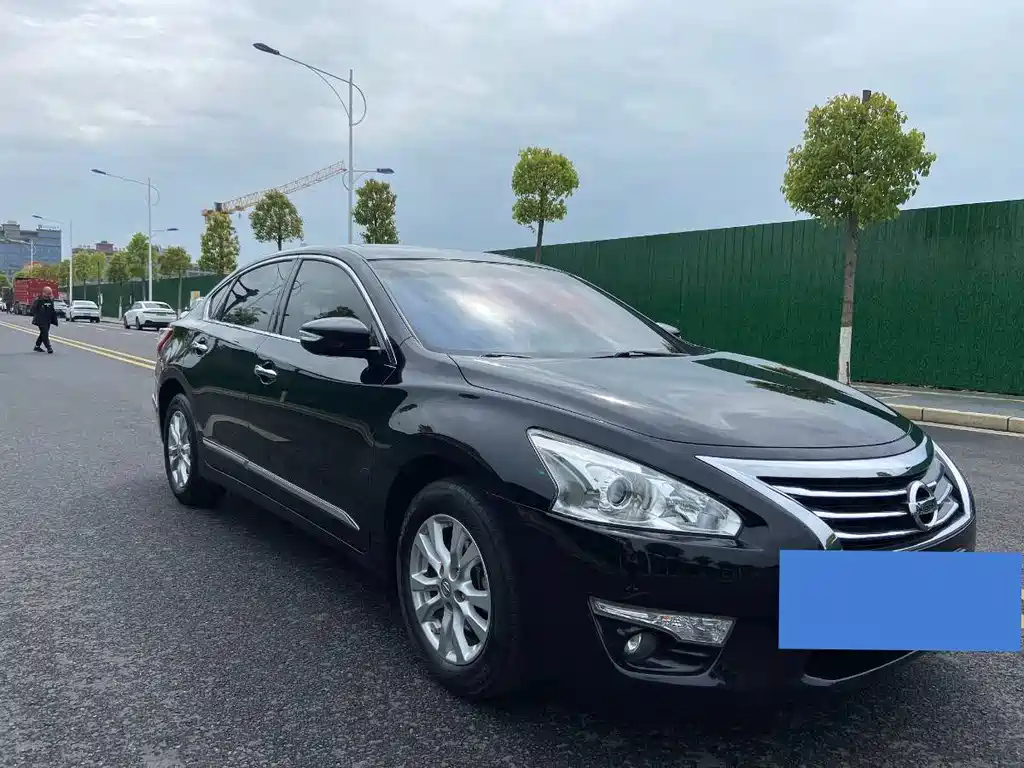 NISSAN TEANA 2015