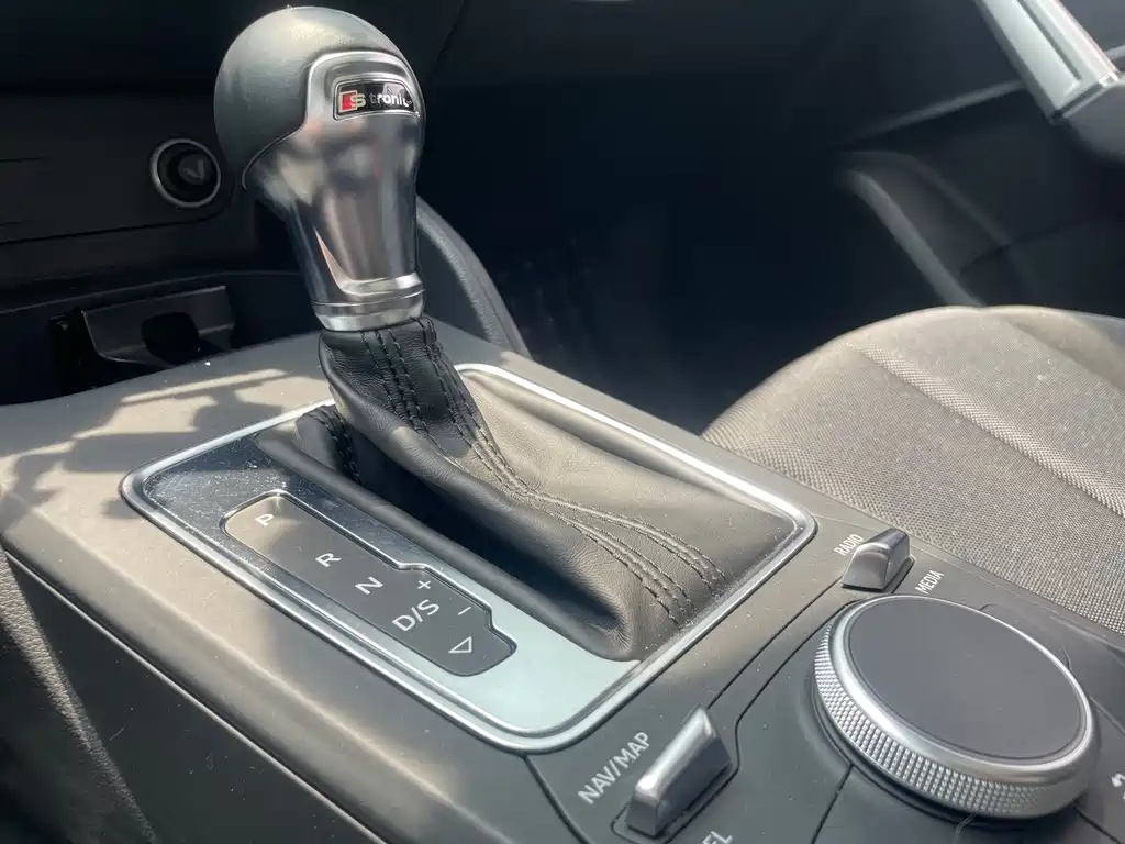 AUDI Q2L 2021