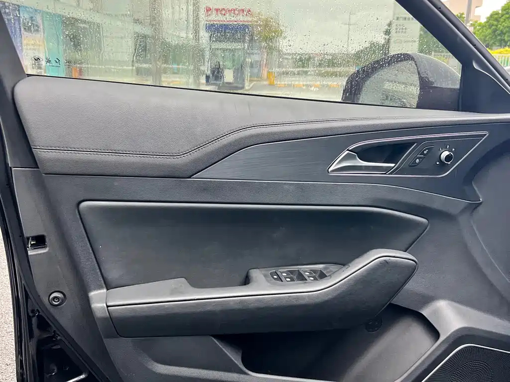 HONGQI H5 2020
