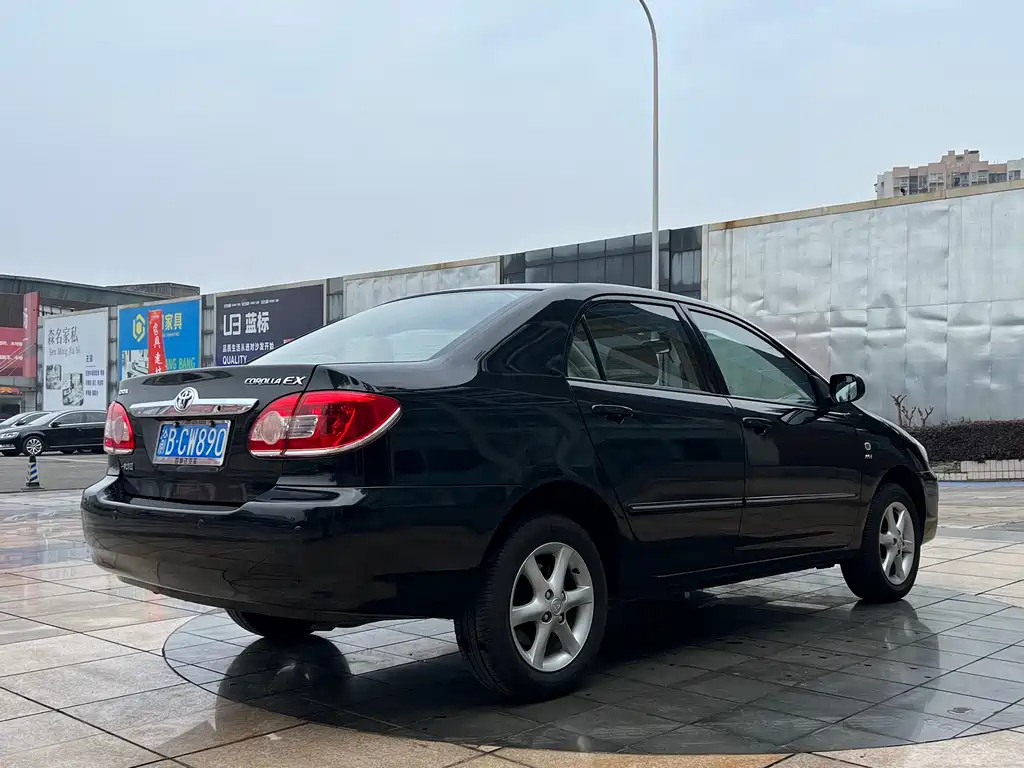 TOYOTA COROLLA 2012