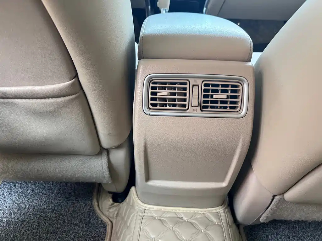 NISSAN TEANA 2019