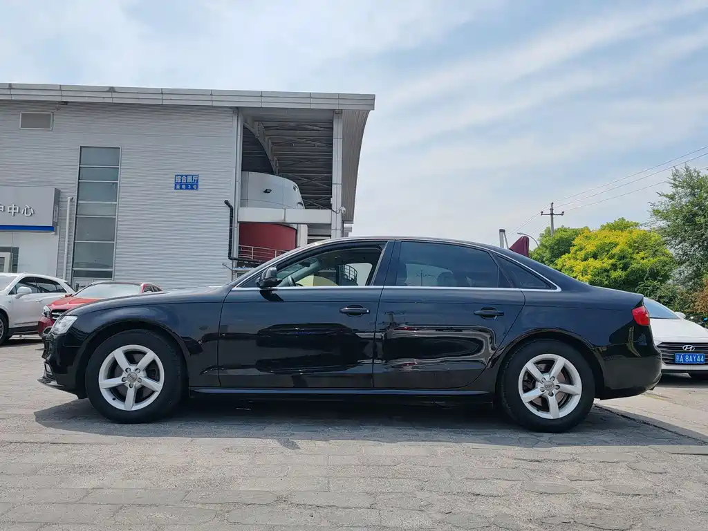 AUDI A4L 2013