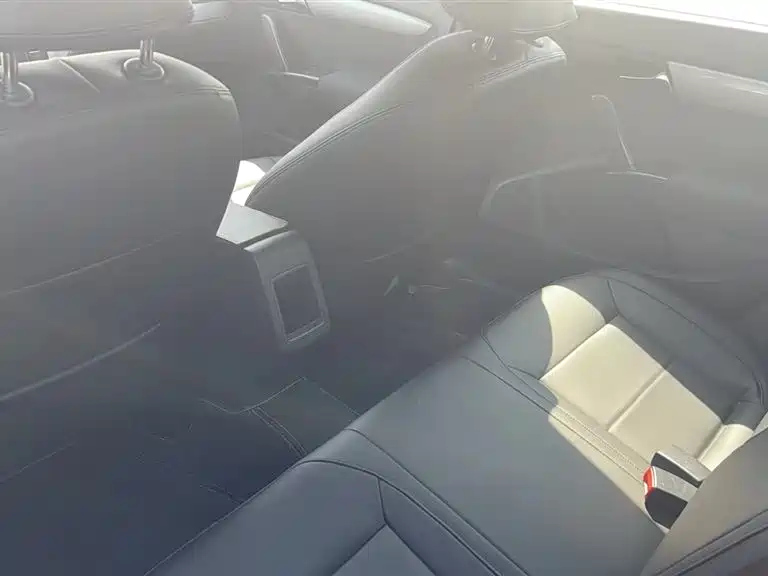 VOLKSWAGEN LAVIDA 2013