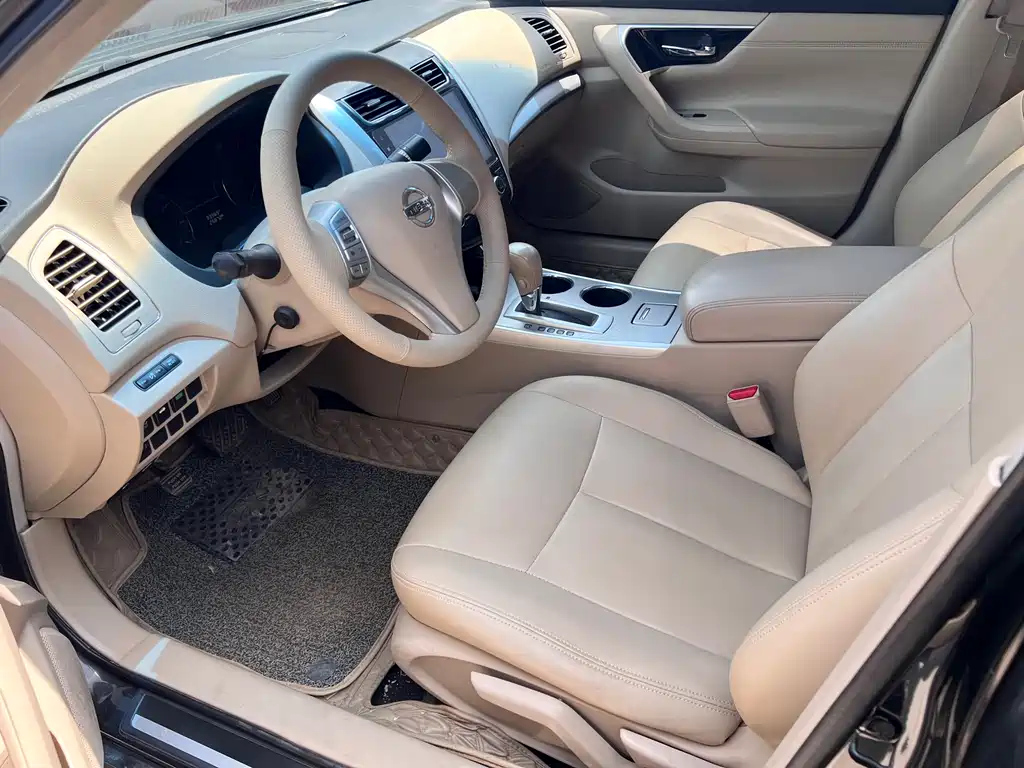NISSAN TEANA 2019
