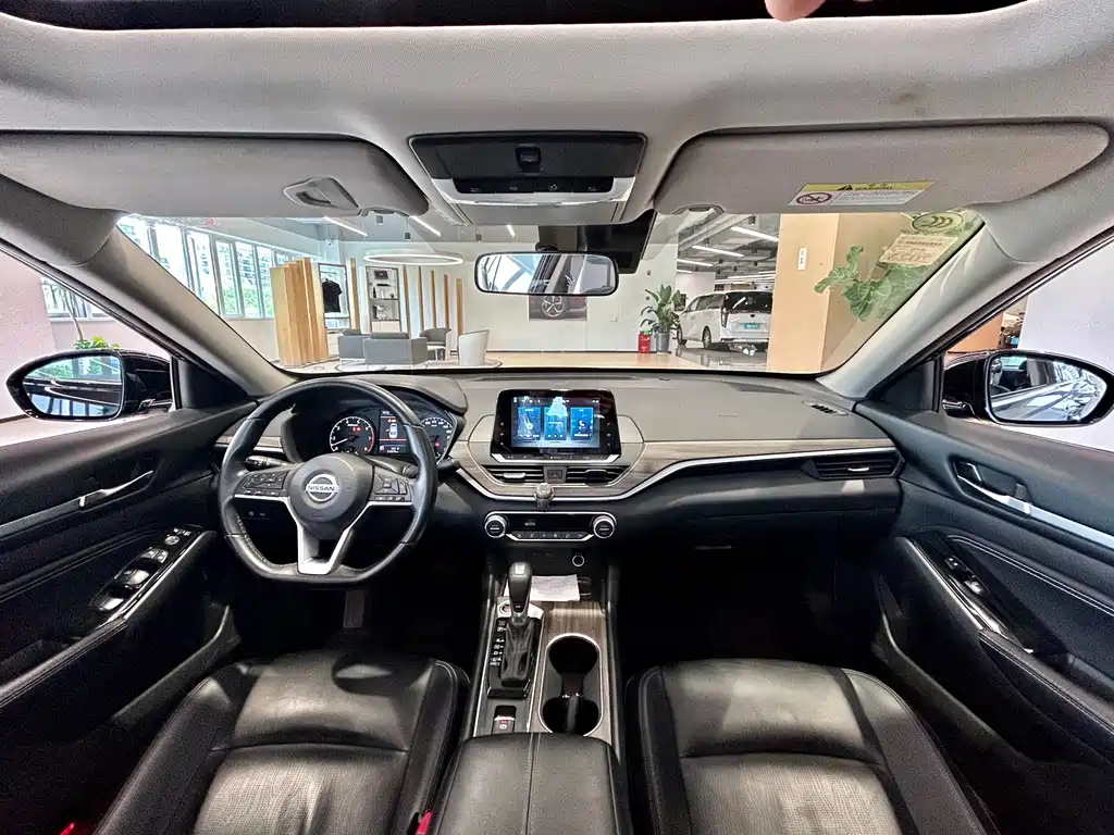 NISSAN TEANA 2021