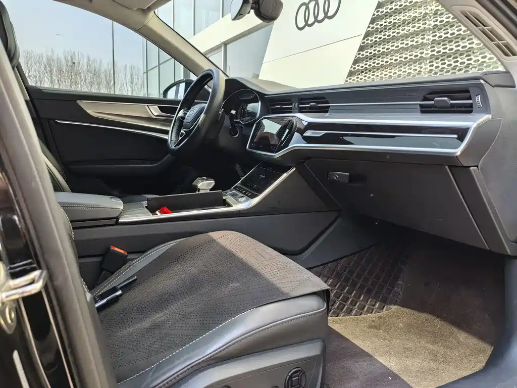 AUDI A6L 2023