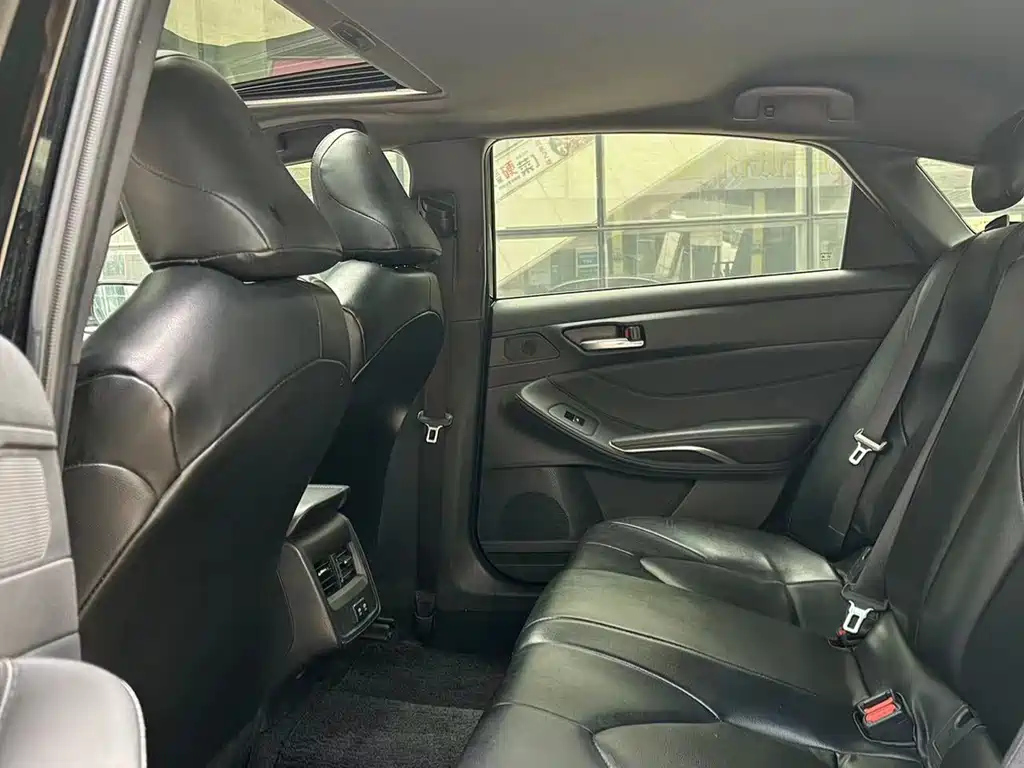 TOYOTA AVALON 2020