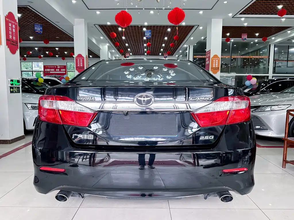 TOYOTA CAMRY 2014