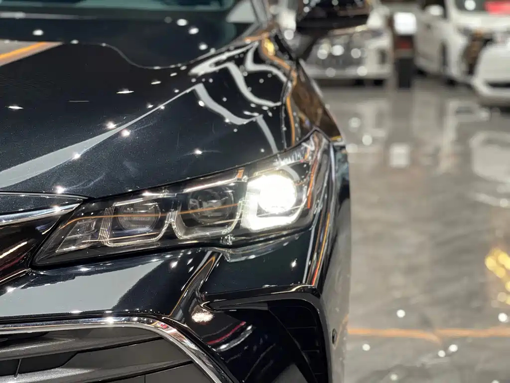 TOYOTA AVALON 2020