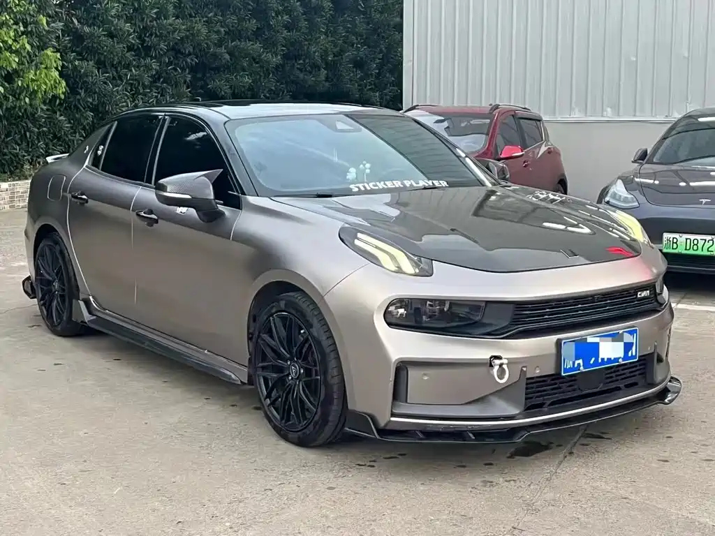 LYNK&CO 03 2020