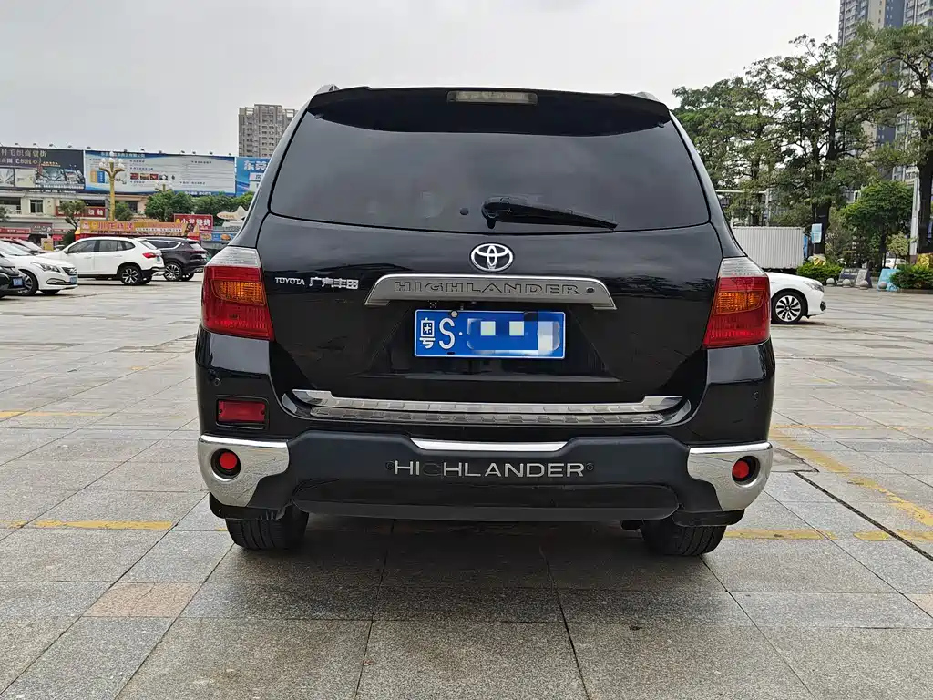 TOYOTA HIGHLANDER 2010