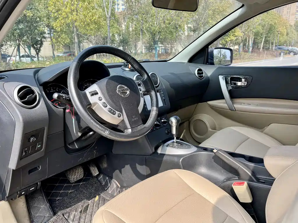 NISSAN QASHQAI 2014
