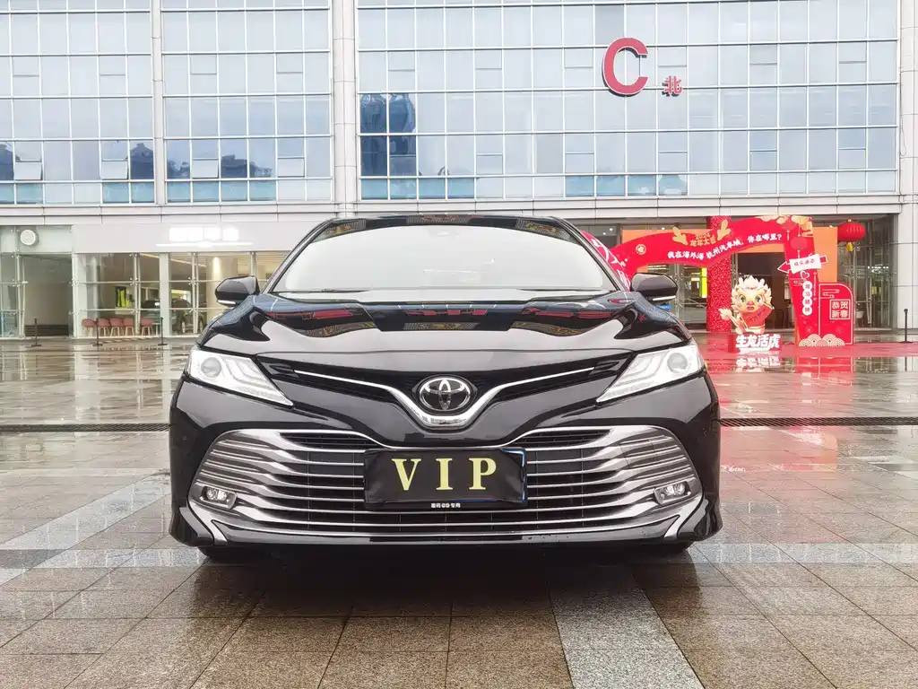 TOYOTA CAMRY 2020