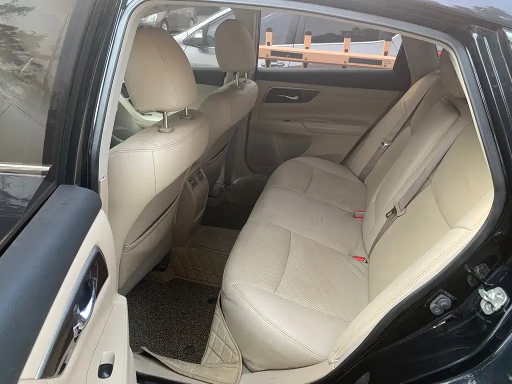 NISSAN TEANA 2016