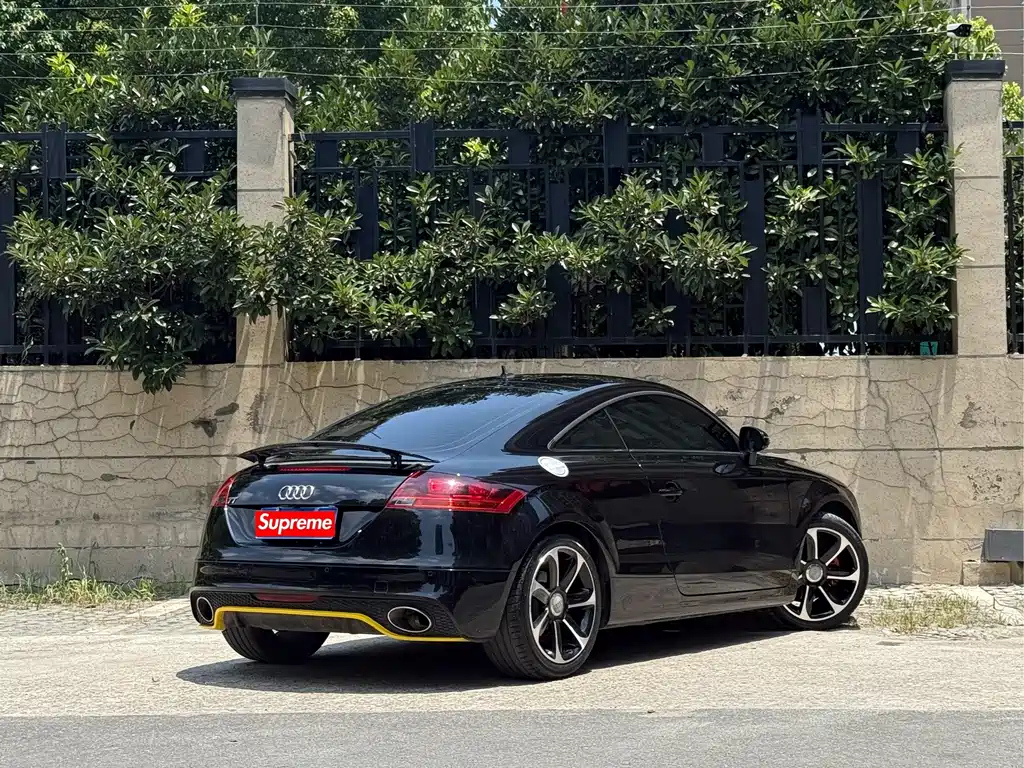 AUDI TT 2011