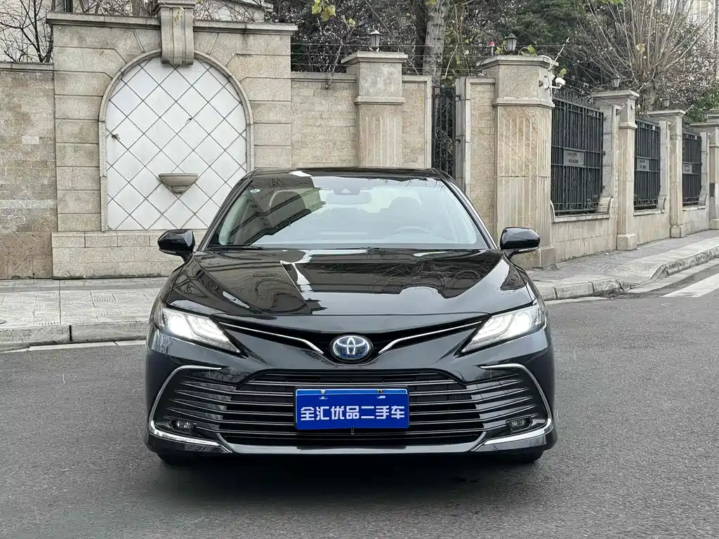TOYOTA CAMRY 2021