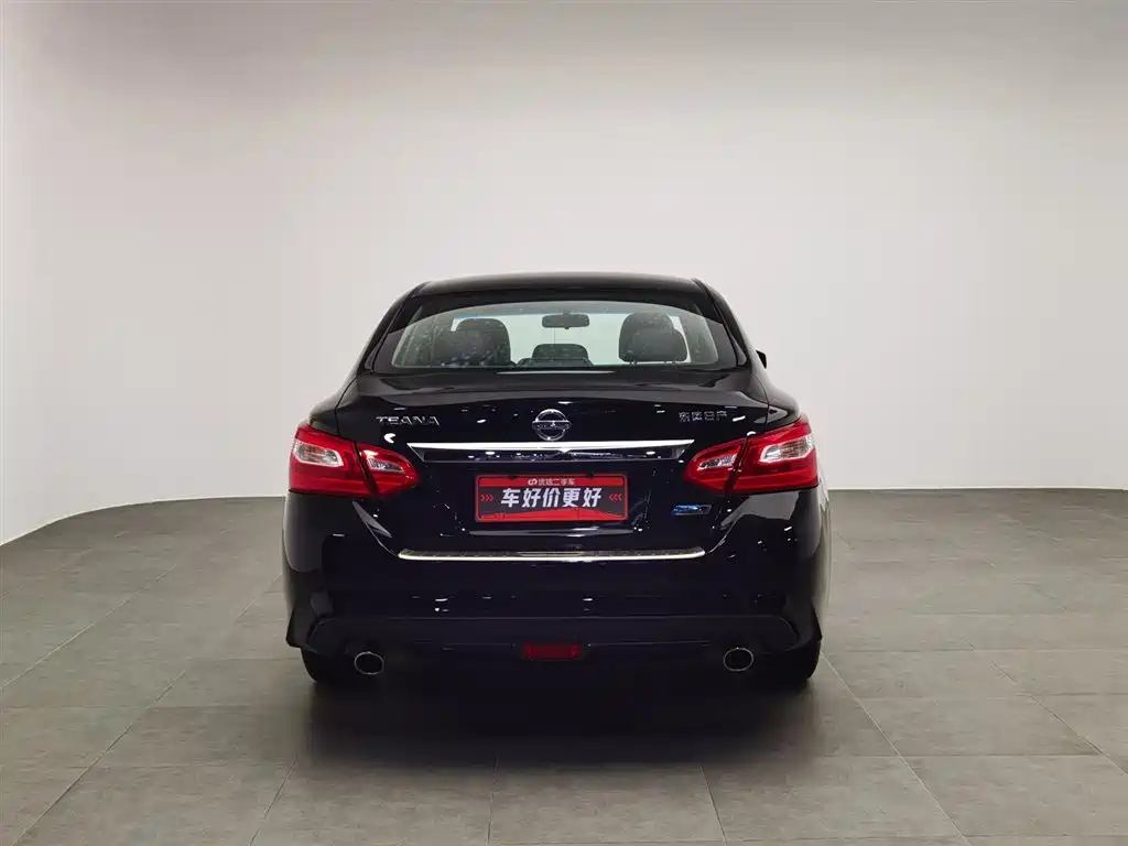 NISSAN TEANA 2018