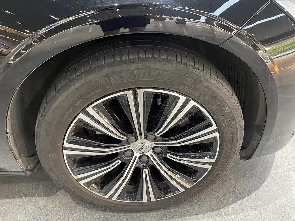 VOLVO S90 2021