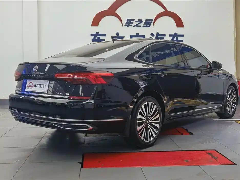 VOLKSWAGEN PASSAT 2021