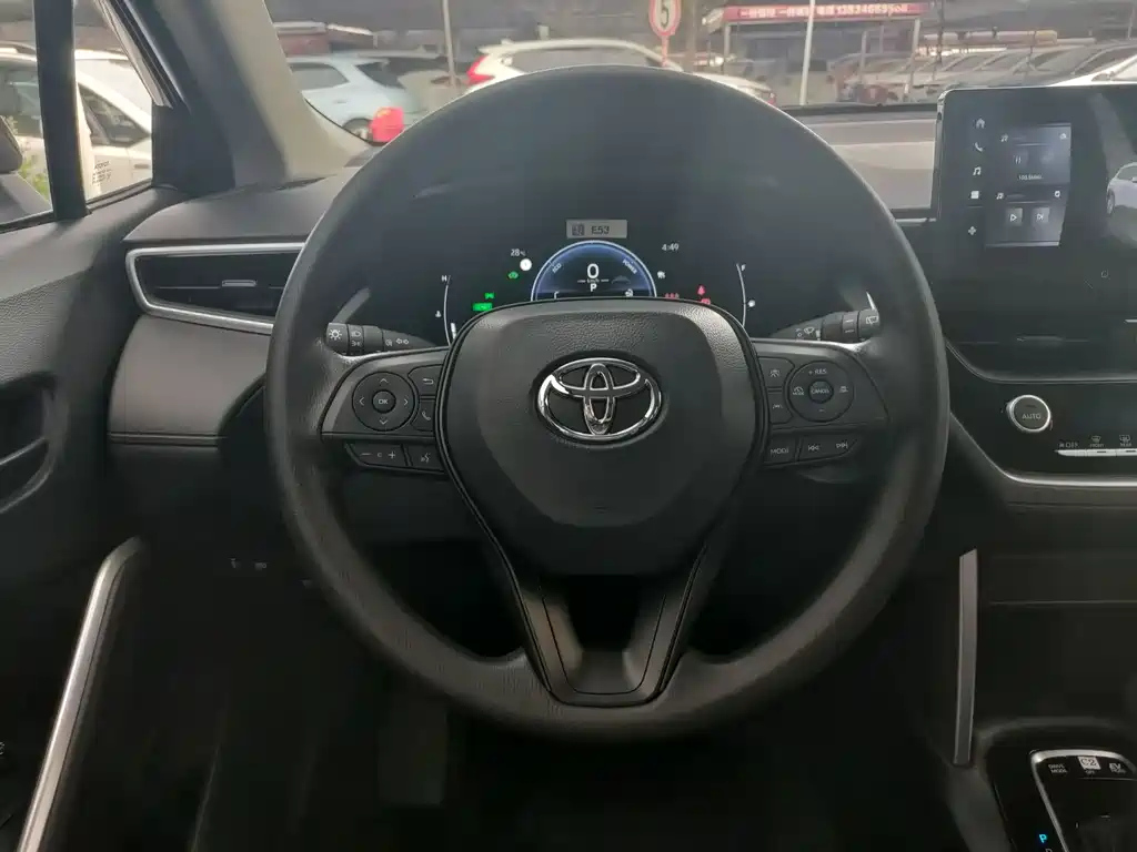 TOYOTA COROLLA CROSS 2024