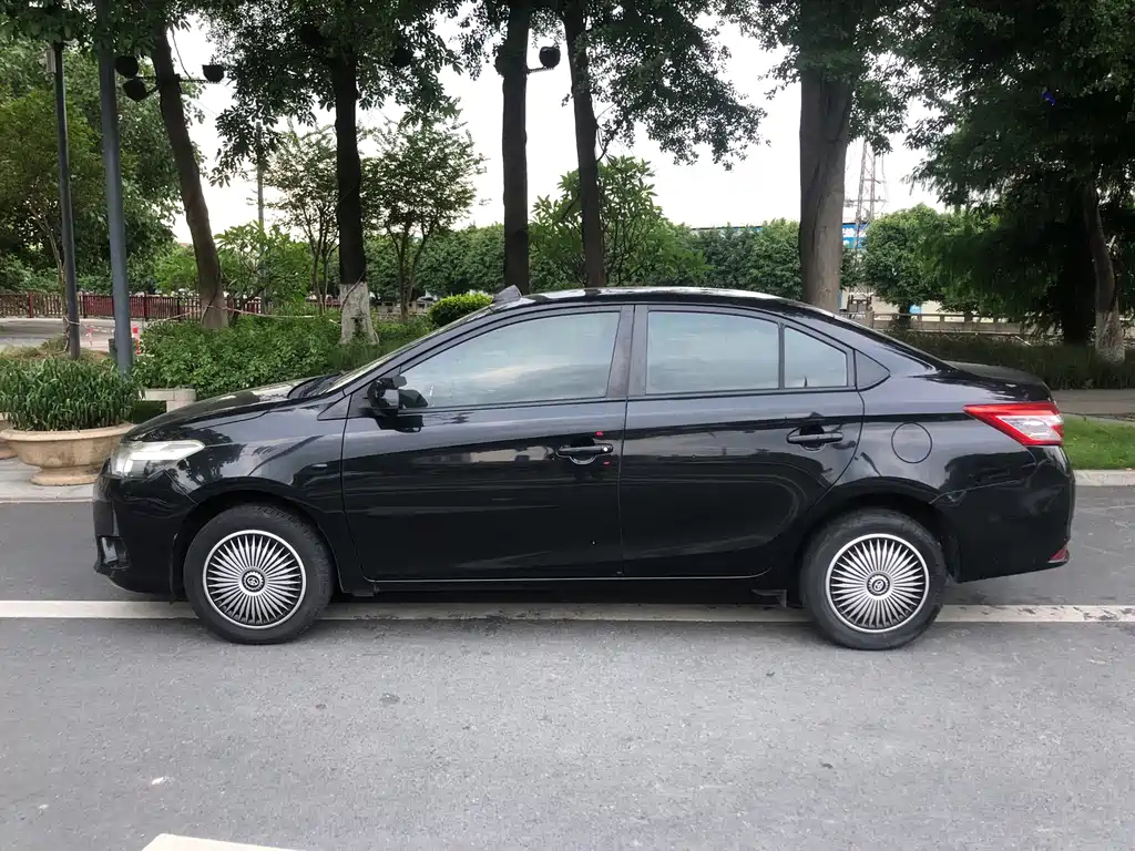 TOYOTA VIOS 2015