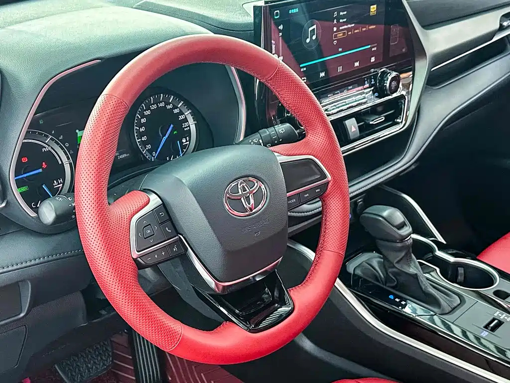 TOYOTA HIGHLANDER 2022
