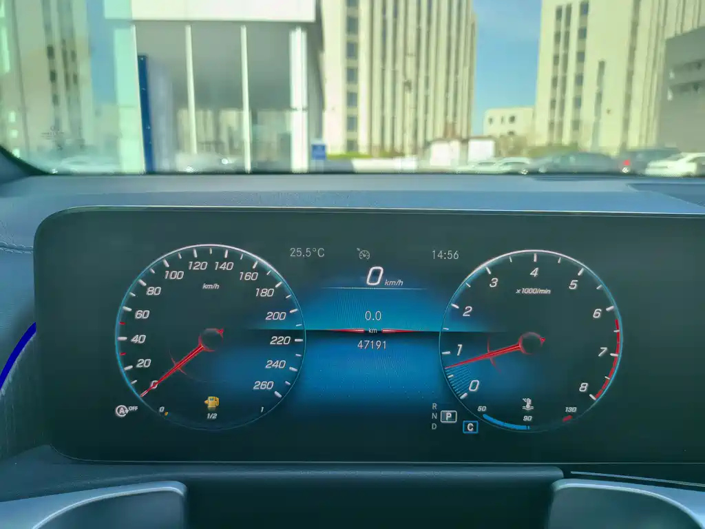 MERCEDES BENZ GLB 2022
