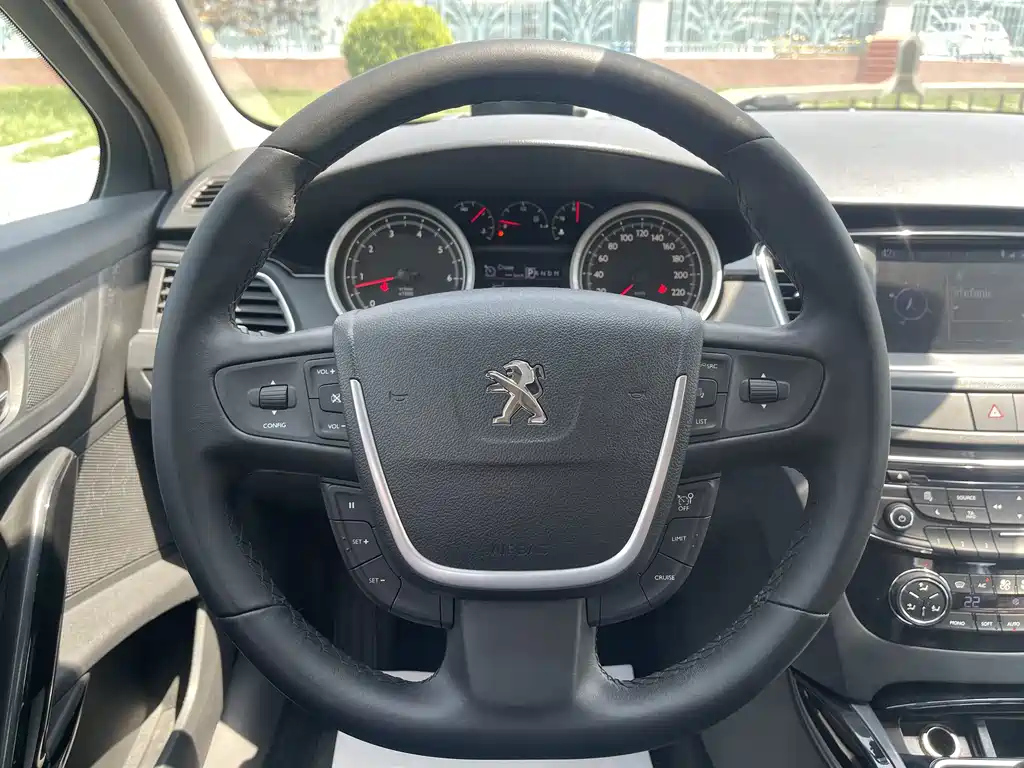 PEUGEOT 508 2011
