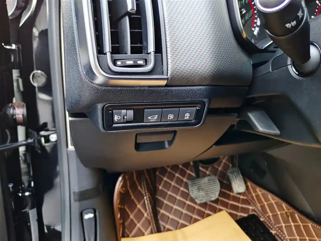 CITROEN C6 2021