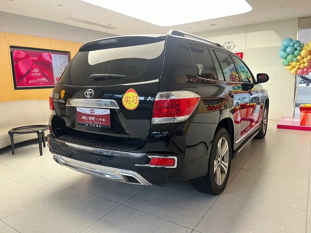 TOYOTA HIGHLANDER 2012