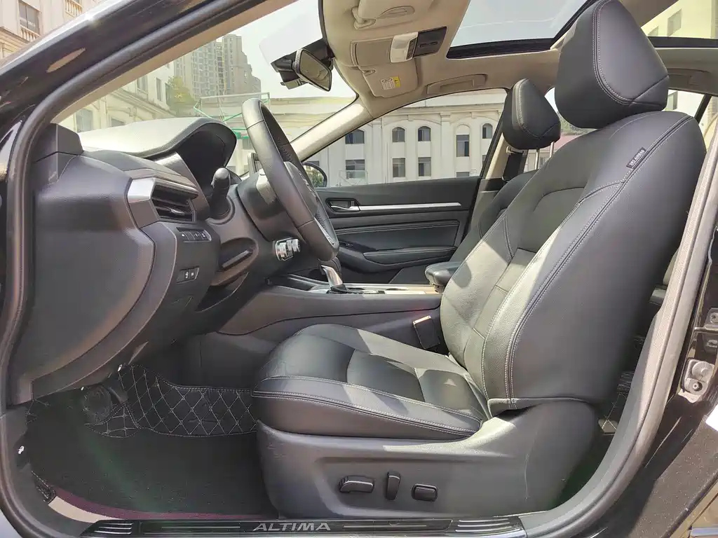 NISSAN TEANA 2022