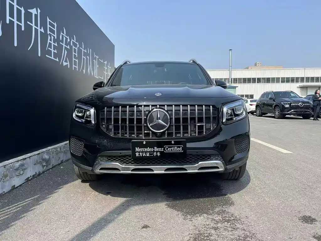 MERCEDES BENZ GLB 2021