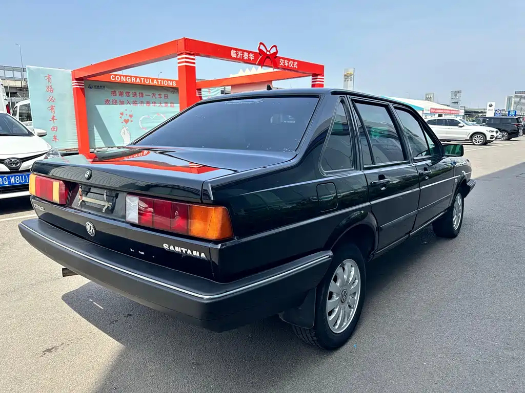 VOLKSWAGEN SANTANA CLASSIC 2011