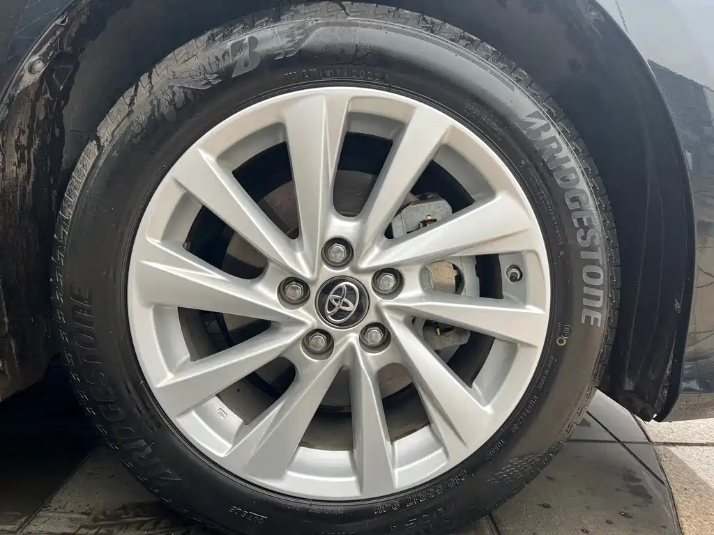 TOYOTA CAMRY 2022