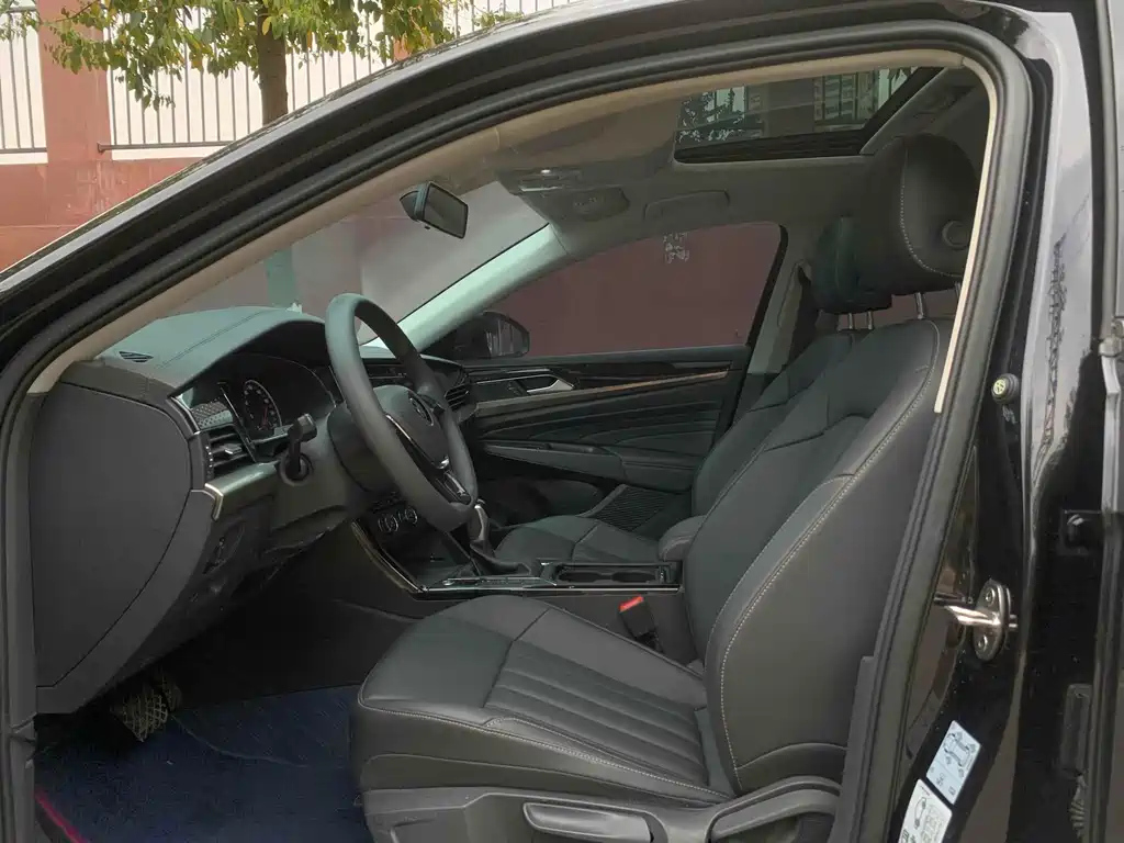 VOLKSWAGEN PASSAT 2021