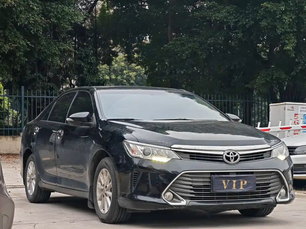 TOYOTA CAMRY 2015