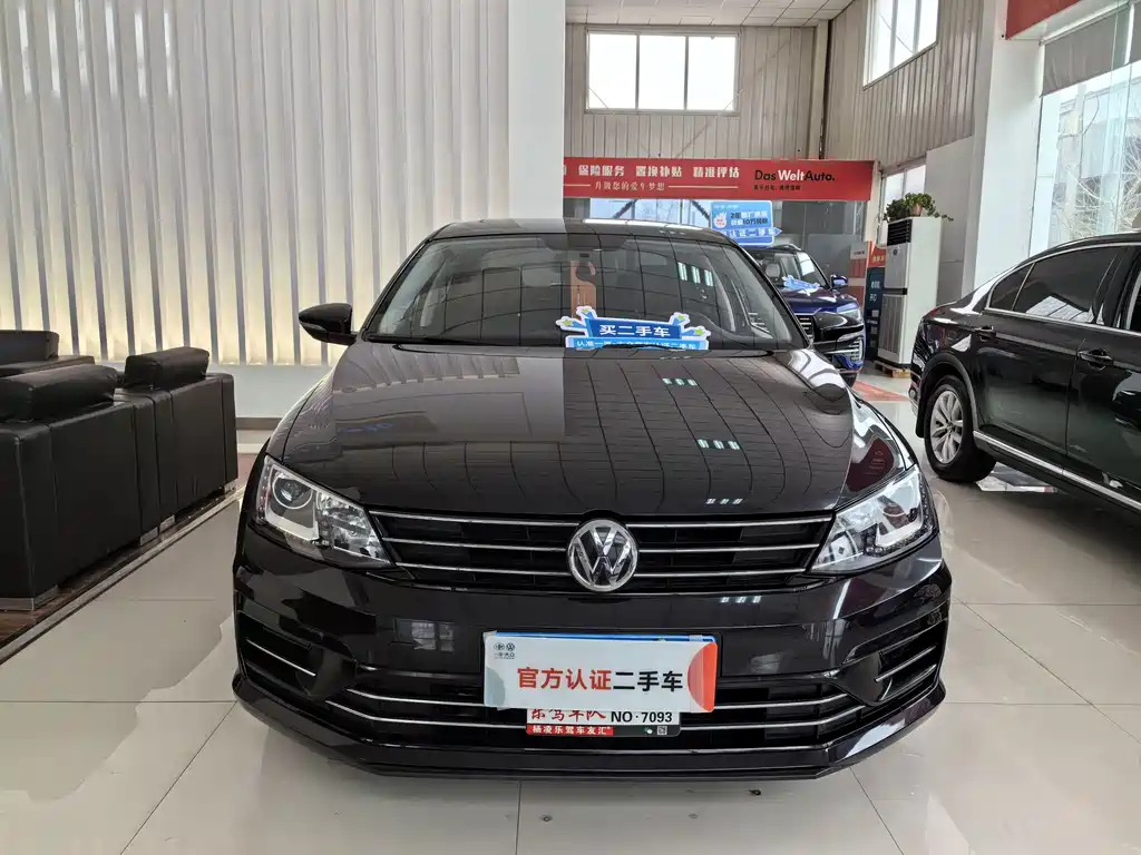 VOLKSWAGEN SAGITAR 2018