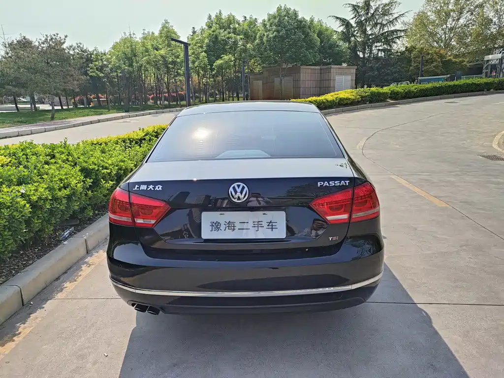 VOLKSWAGEN PASSAT 2015