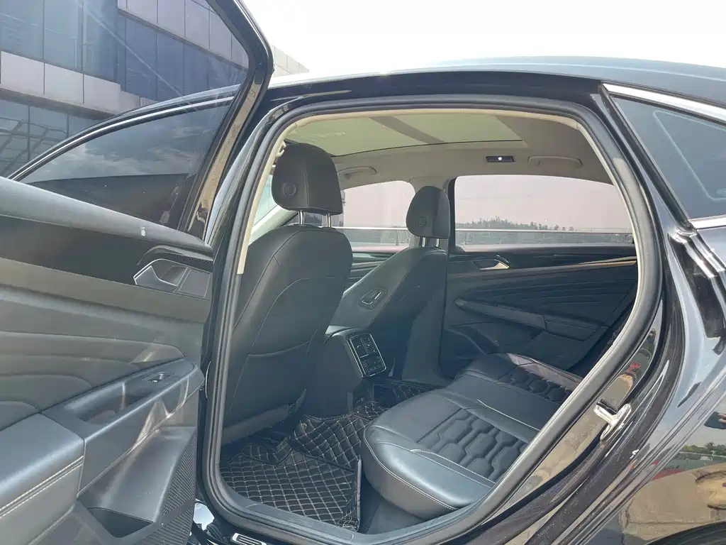 VOLKSWAGEN PASSAT 2021