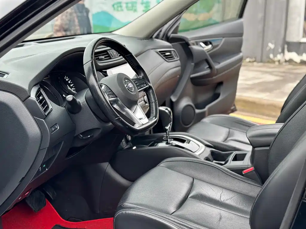 NISSAN X-TRAIL 2019