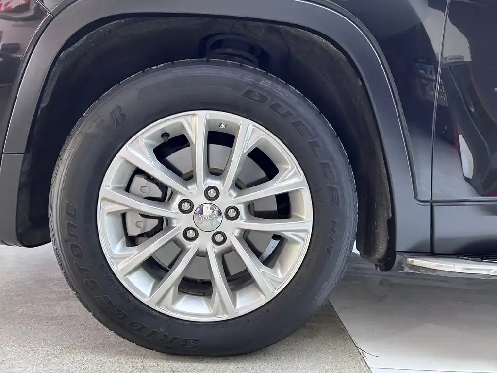 JEEP CHEROKEE 2019