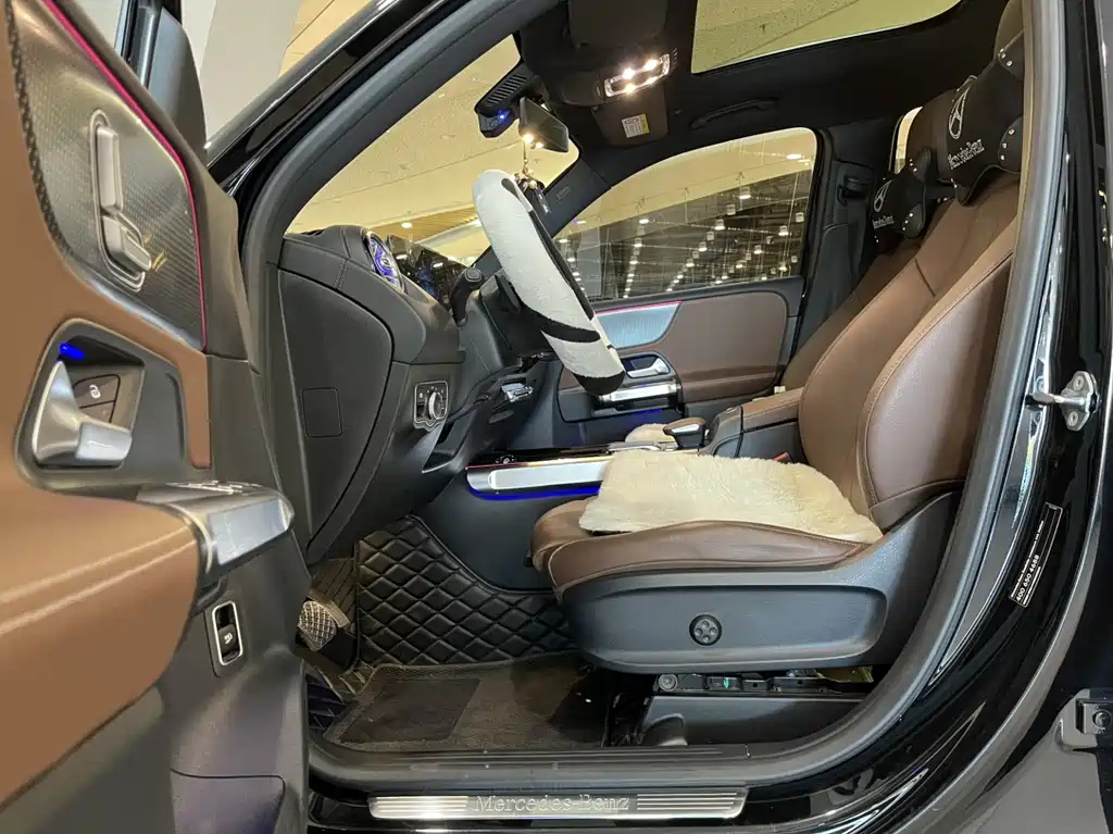 MERCEDES BENZ GLB 2021