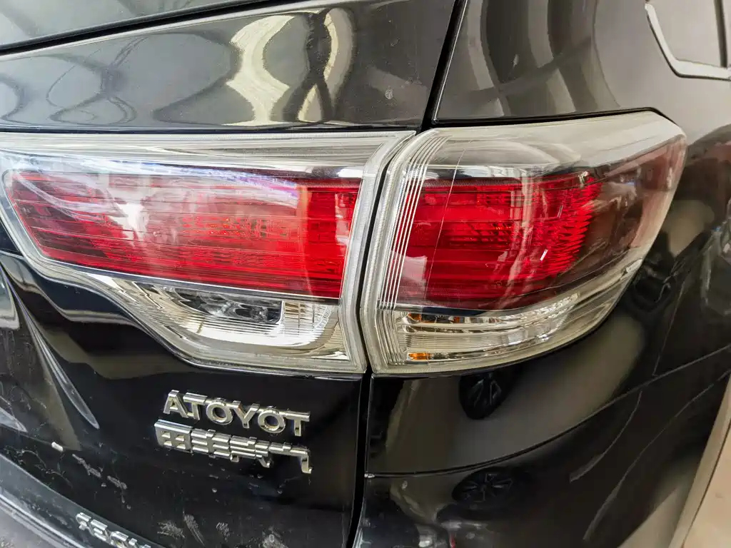 TOYOTA HIGHLANDER 2017