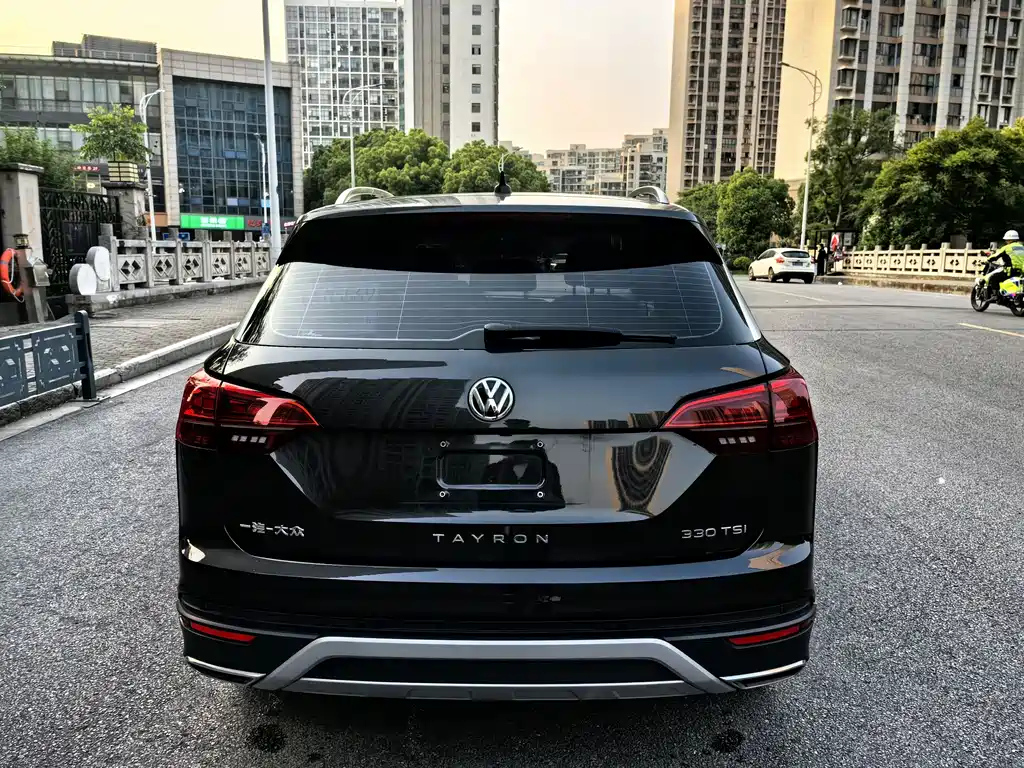 VOLKSWAGEN TAYRON 2021