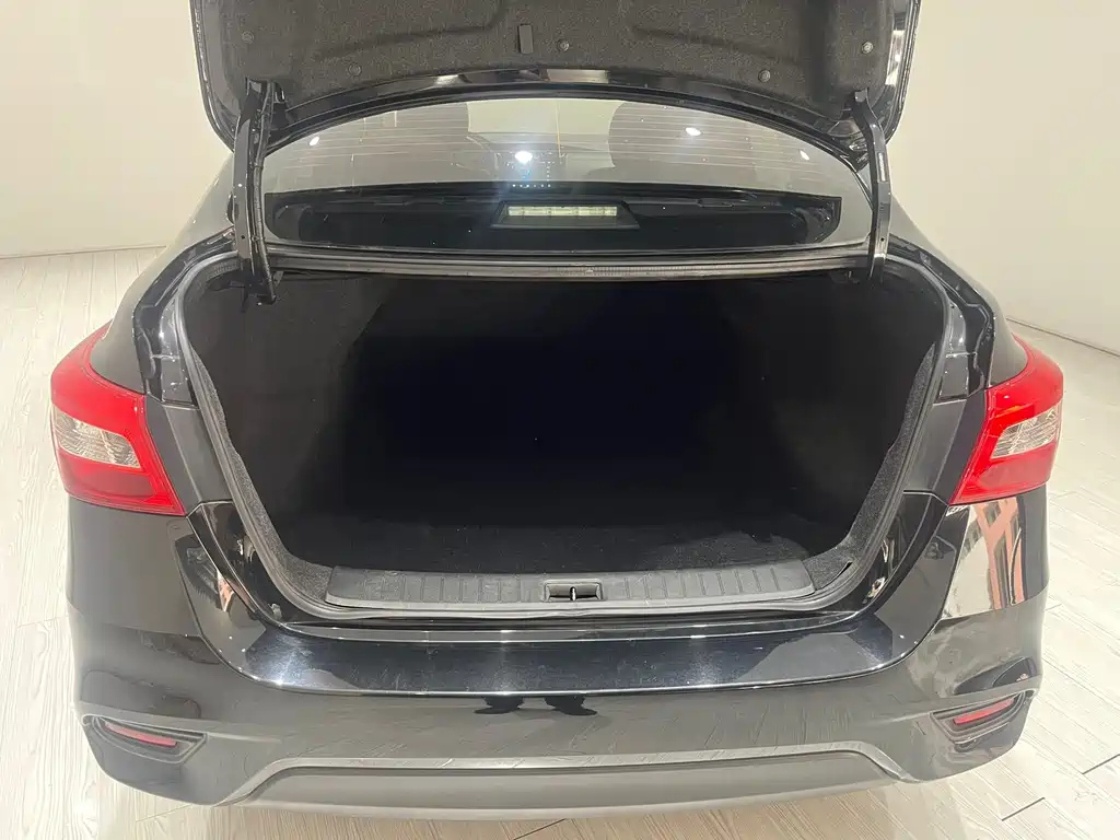 NISSAN SYLPHY 2022